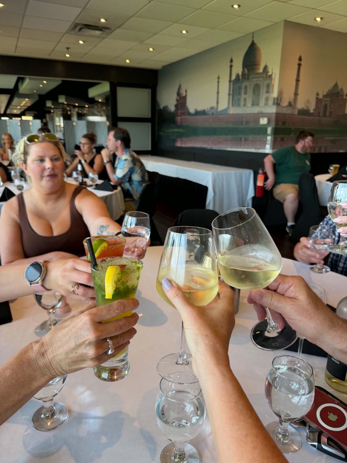 MGMAC members celebrating at a conference dinner